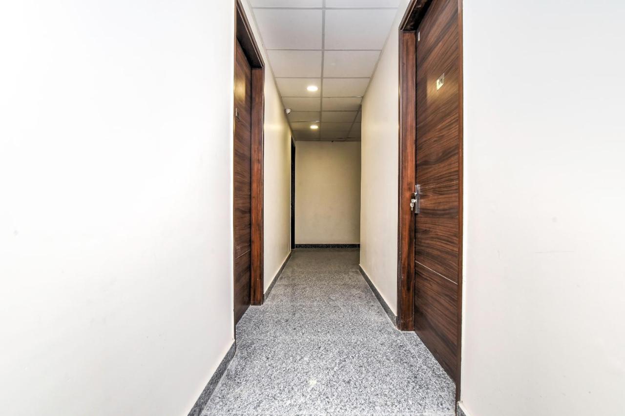 Flagship Eon Studio Apartments Mangvadi Exterior photo